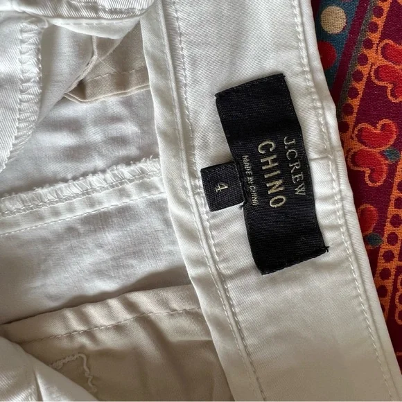 Chinos by J.Crew White Shorts Sz 4 D-36 - Picture 3 of 3